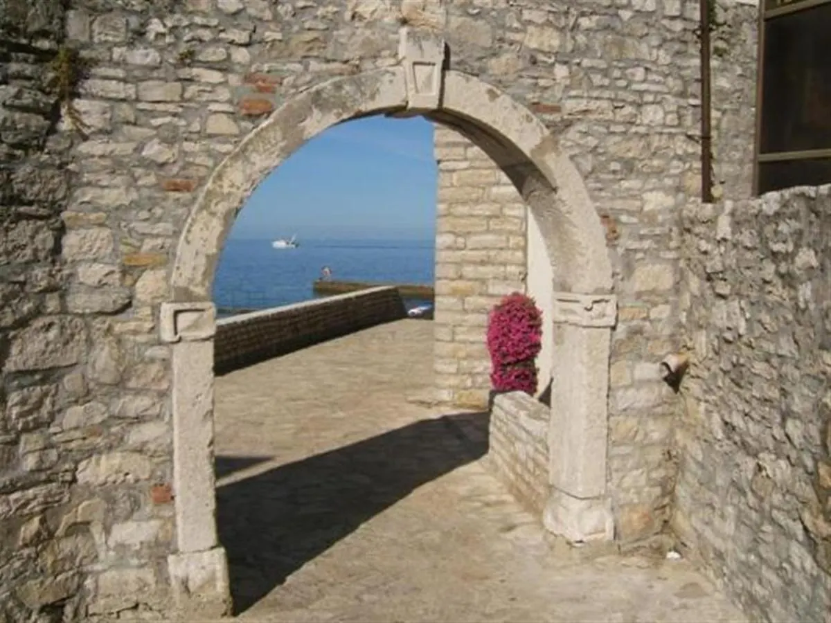 Sandra A4, 80 M From The Beach Novigrad  Chorwacja